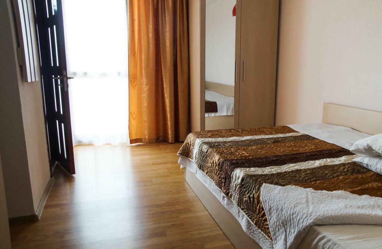 Pensiunea Nicol Hotel Valea Iasului Buitenkant foto